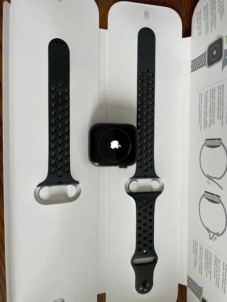 apple watch serie 4 44mm nike edition